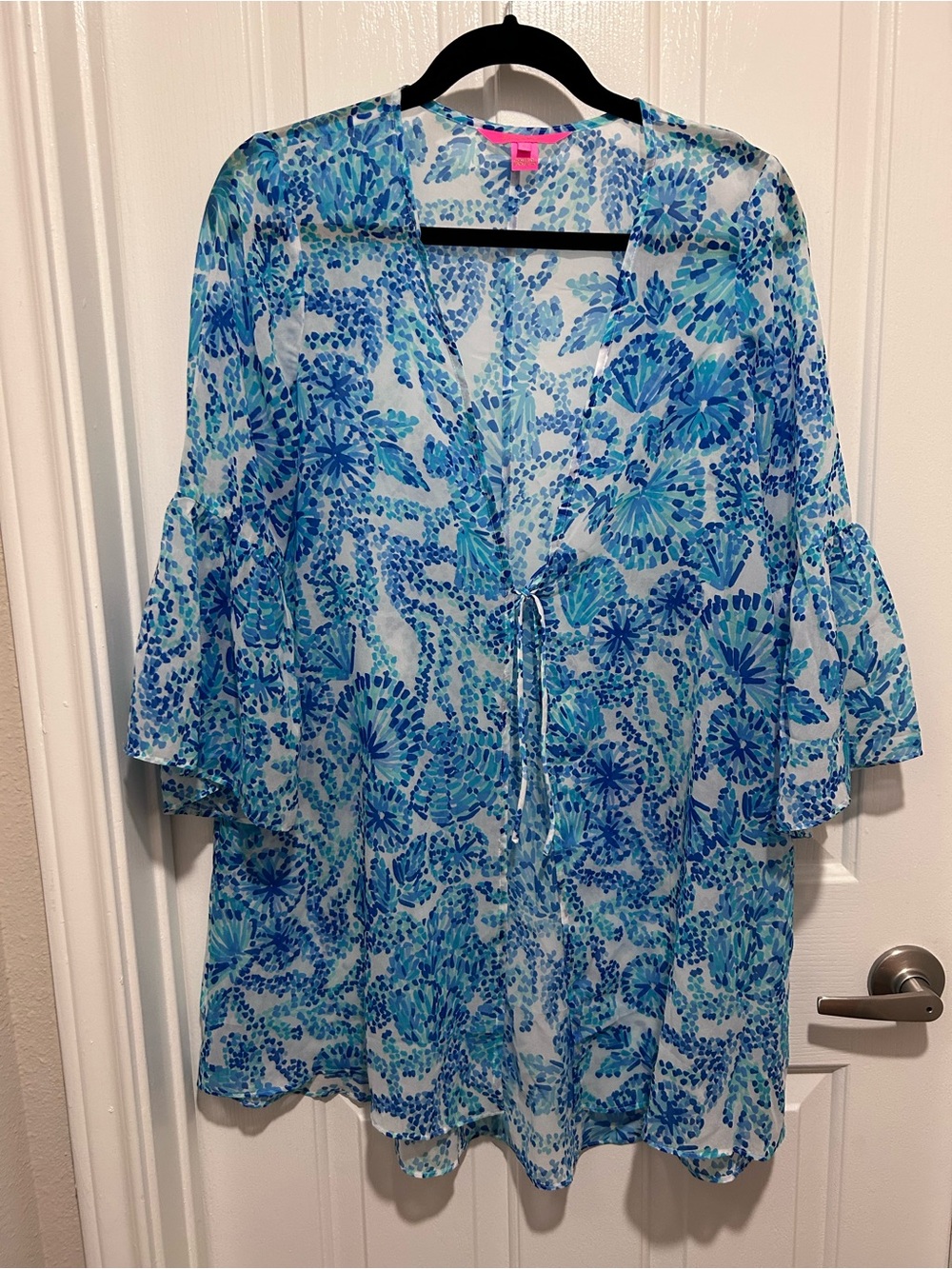 NWOT Shell Me You Love Me Lilly Pulitzer Cover Up - Small